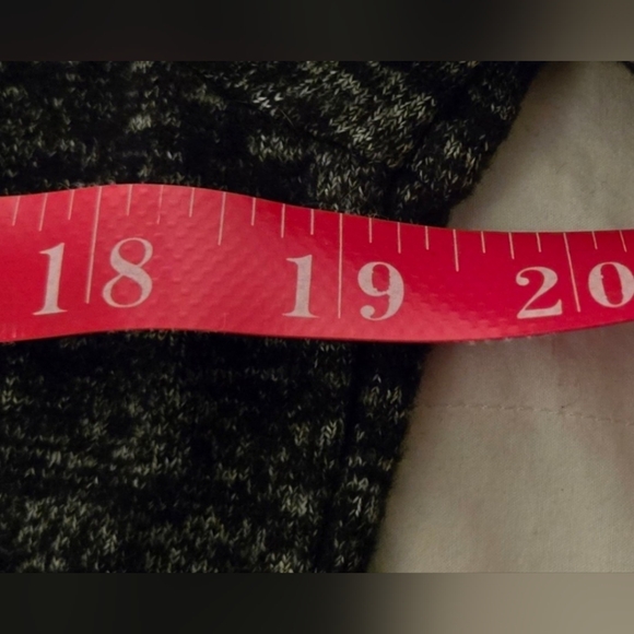 NWT: GAP Maternity Soft Dress; Black Heathered, V neck Midi Length; Size Large - Picture 6 of 13